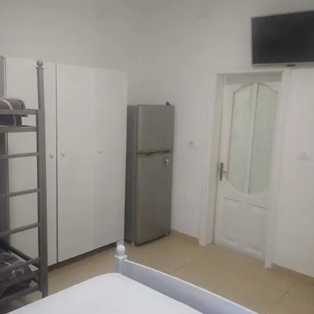 Dhoma Me Qera 61 For Rent 61 ゲストハウス ポグラデツ