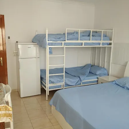 Dhoma Me Qera 61 For Rent 61 Guest house *