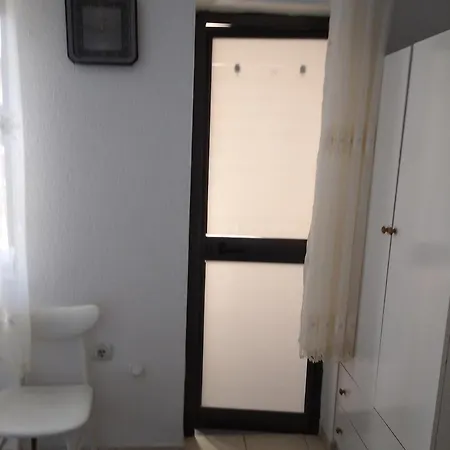 Dhoma Me Qera 61 For Rent 61