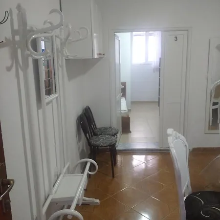 Dhoma Me Qera 61 For Rent 61 * פוגרדץ