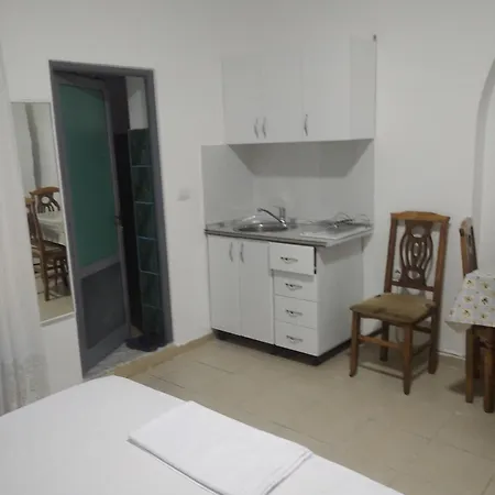 Dhoma Me Qera 61 For Rent 61 *